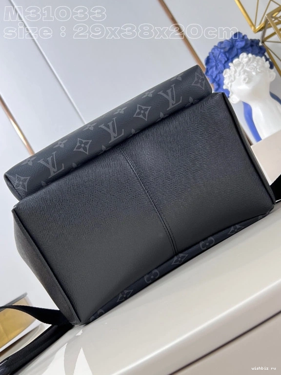 WIS 38 Backpack LOUIS 20cm x PM-29 Discovery x VUITTON 0802